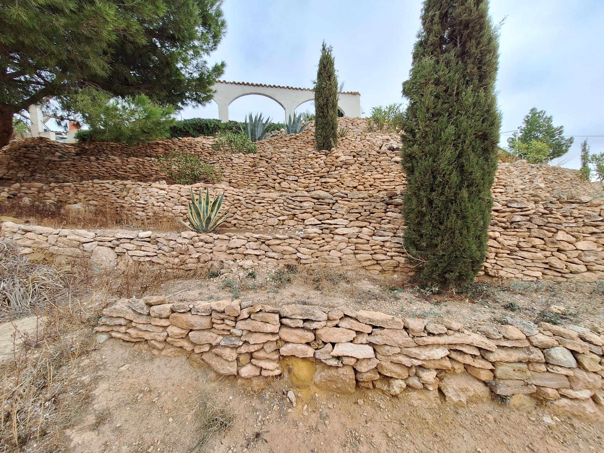 Chalet-cuevas en Fuente del Pino